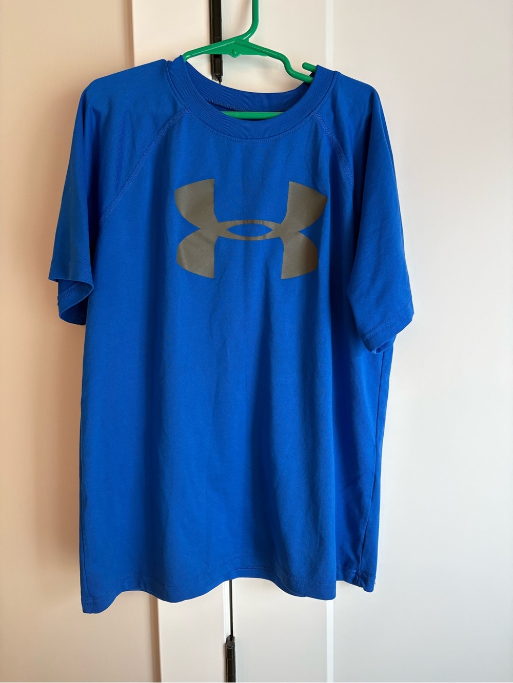 Under Armour Boy’s Royal Blue Short-Sleeve Performance Tee with Gray Logo